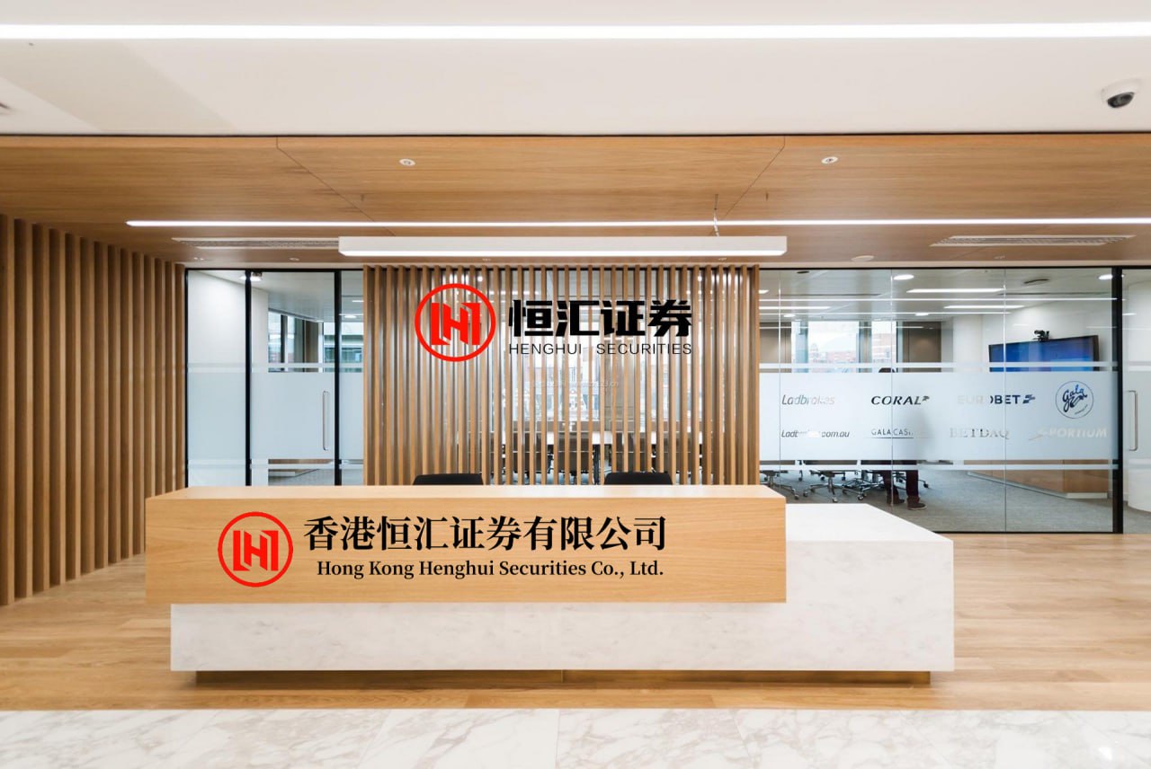 金鼎配资 比亚迪8月销量一出，彻底打破淡季定律，王传福真没撒谎，涨两万